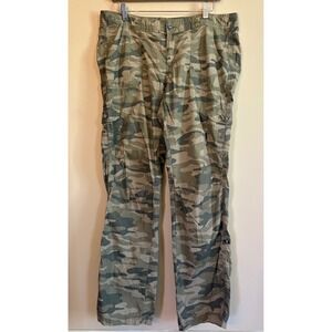 Gander Mountain Camo Green Guide Series Pants with Cargo Pockets, Women Size 12.